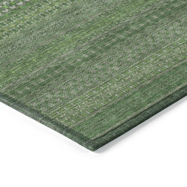 Fern Green 8 ft. Round Woven Striped Polyester Round Indoor/Outdoor Area Rug