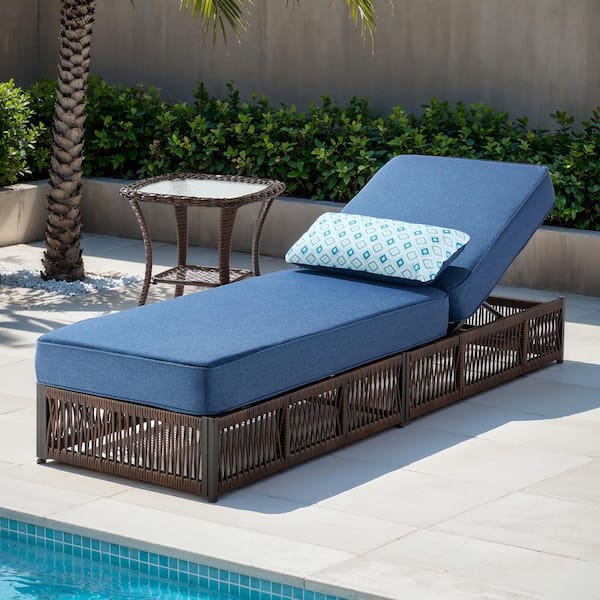 ArcoBay Brown Wicker Outdoor Chaise Lounge with 5 in. Thick Navy Blue Cushions and Side Table