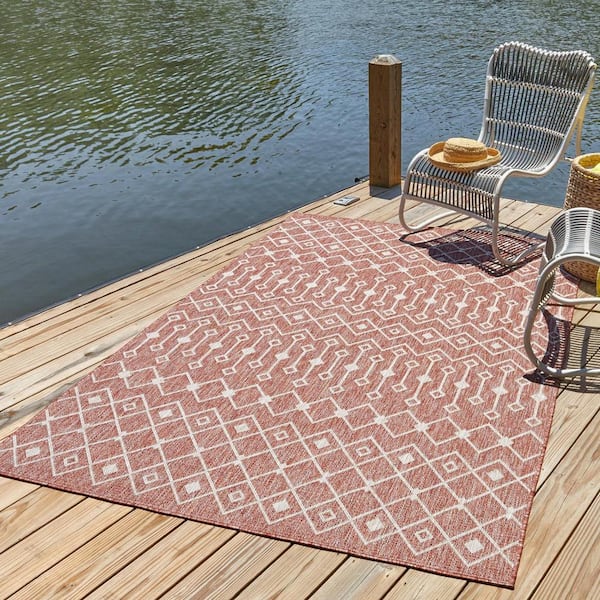 Rust Red/Gray Tribal Trellis Outdoor 6 ft. x 9 ft. Area Rug