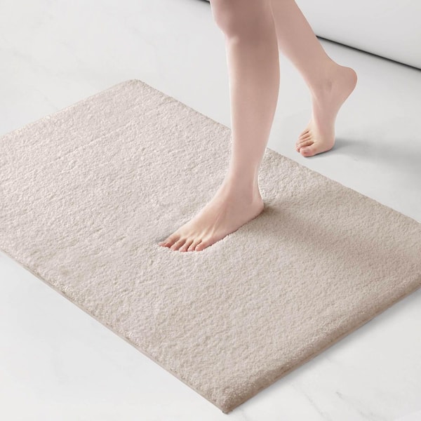 MADISON PARK Signature Marshmallow Taupe 24 in. x 40 in. Bath Mat