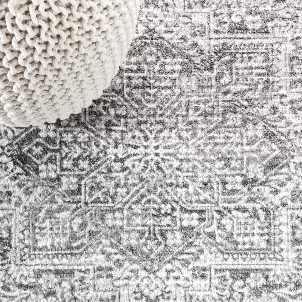 Light Grey Synthetic Medallion 4' x 6' Area Rug