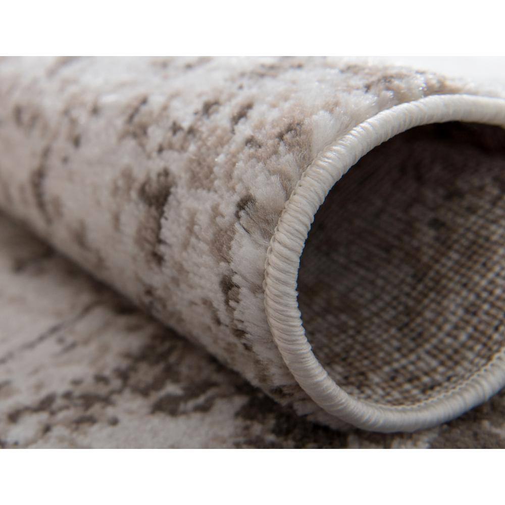 Ivory Elegance 8'x10' Rectangular Synthetic Rug