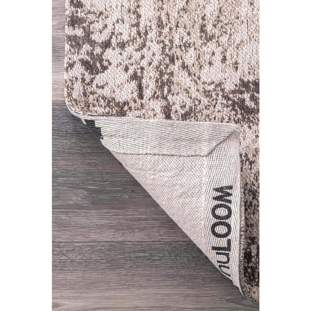 Shawanna Gray Vintage Wool and Synthetic Accent Rug