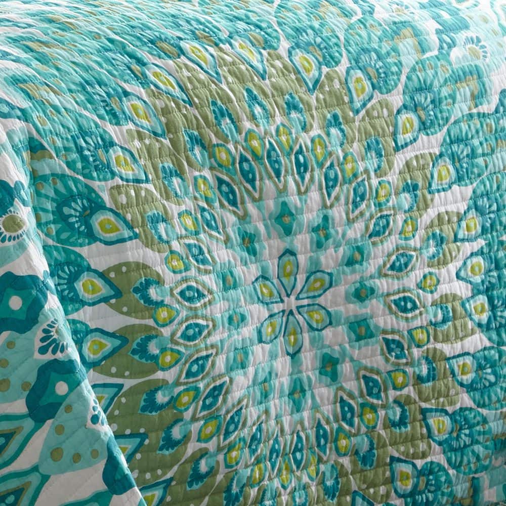 Teal and White Cotton Reversible Twin Quilt Set