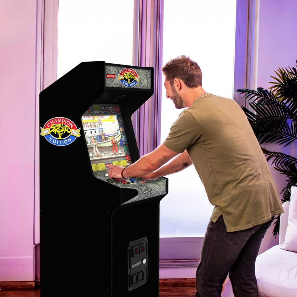 Street Fighter II Deluxe 5ft Black Arcade Cabinet with 17" Screen