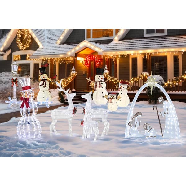 Outdoor Snowman Family Of Outdoor Decorations Outdoor Snowman