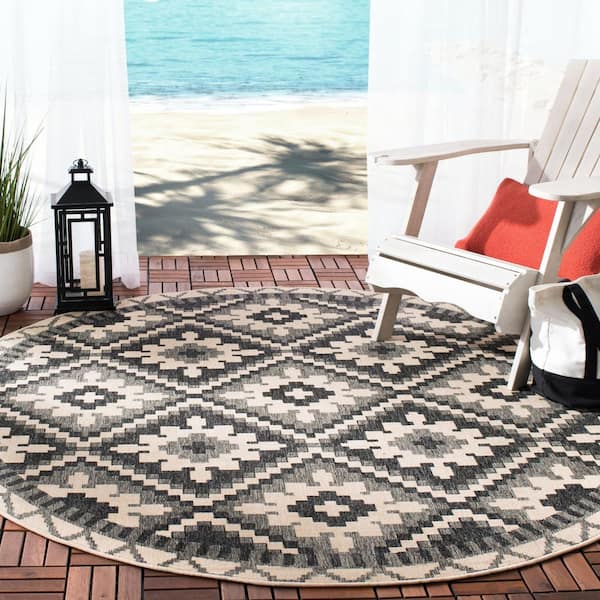Veranda Beige/Gray 8 ft. x 8 ft. Southwestern Tribal Indoor/Outdoor Patio  Round Area Rug