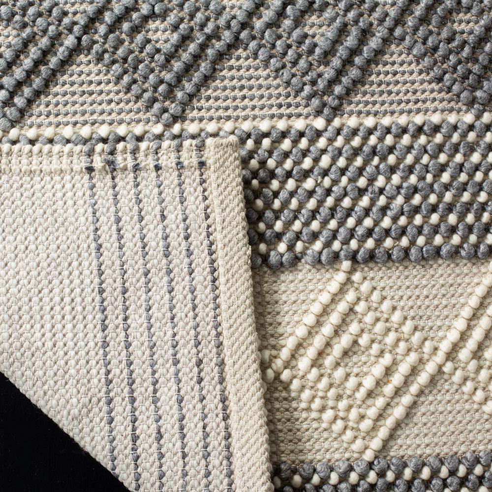 Hand-Tufted Coastal Elegance Gray Wool 8' x 10' Area Rug