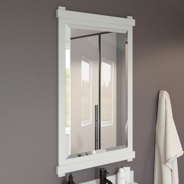 Dorel Living Rion 24 in. W x 39.5 in. H White Bathroom