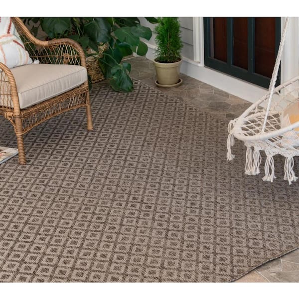 Grey 8 ft. x 10 ft. Traditional Polypropylene Indoor/Outdoor Area Rug