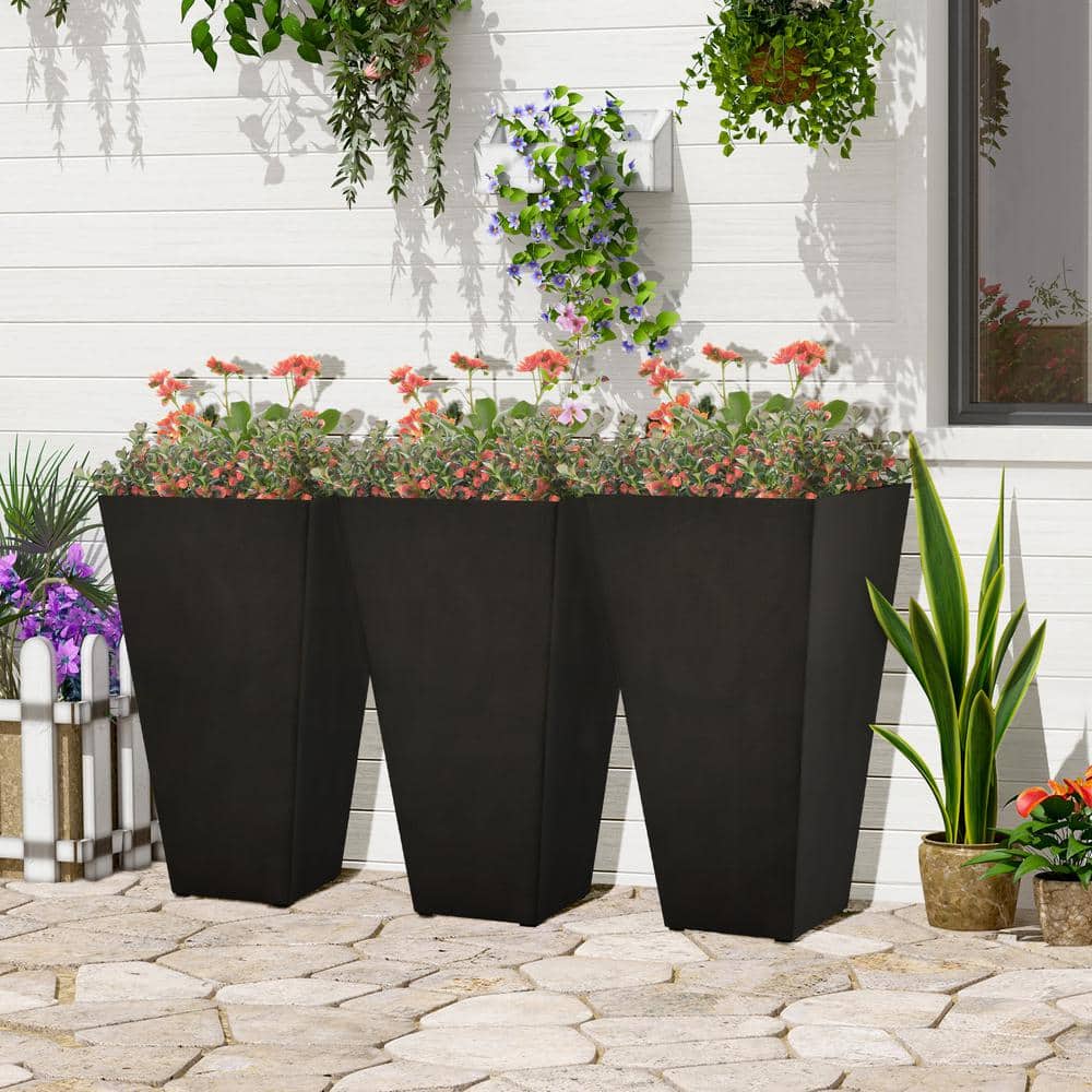 Black Tall Plastic Indoor/Outdoor Planters Set of 3