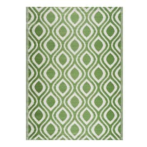 Venice Green and Creme 5 ft. x 7 ft. Folded Reversible Recycled Plastic Indoor/Outdoor Area Rug-Floor Mat