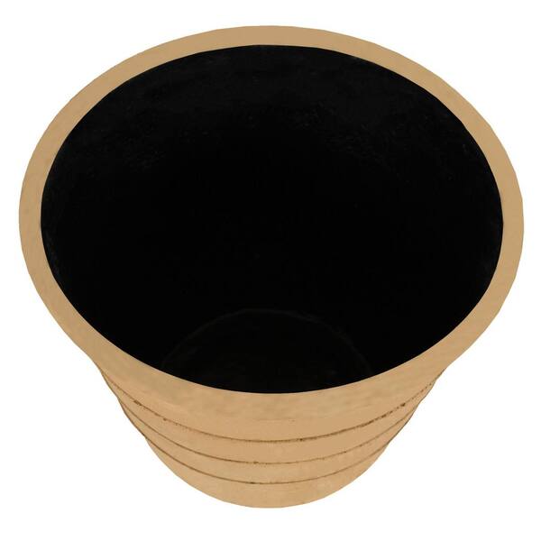 https://images.thdstatic.com/productImages/cb23674d-00a2-45ce-addc-4f7fa438bf25/svn/18-in-sand-cast-stone-vigoro-plant-pots-lhdptsorr18x14-1f_600.jpg