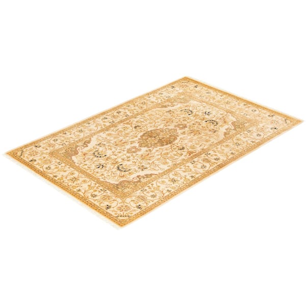 Mogul Traditional Ivory 4 ft. 1 in. x 6 ft. 2 in. Oriental Area Rug