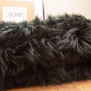 Serene Silky Faux Fur Fluffy Shag Rug Black 4' x 6' Sheepskin