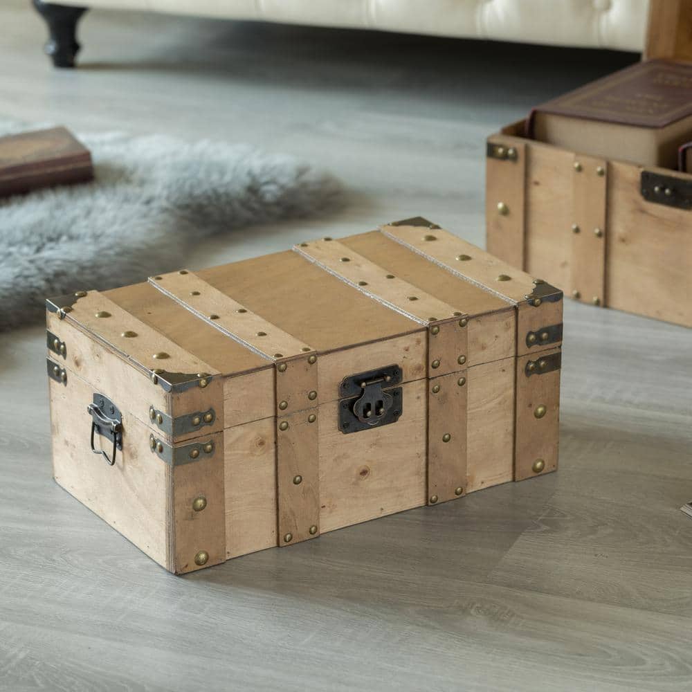 WTW(ダブルティー)で取り扱われていたWOOD TRUNK WITH STAND(ウッドトランク ウィズ スタンド)です。大容量の収納ボックスで店舗什器にもオススメです♪男前インテリアにも◎ WTW(ダブルティー)で取り扱われていたWOOD TRUNK WITH STAND(ウッド