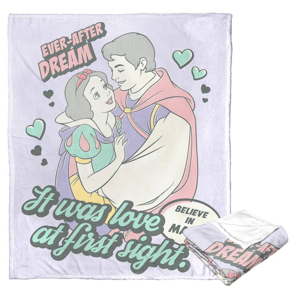 THE NORTHWEST GROUP Disney Princesses Love at First Sight Silk Touch Multi-Colored Throw Blanket
