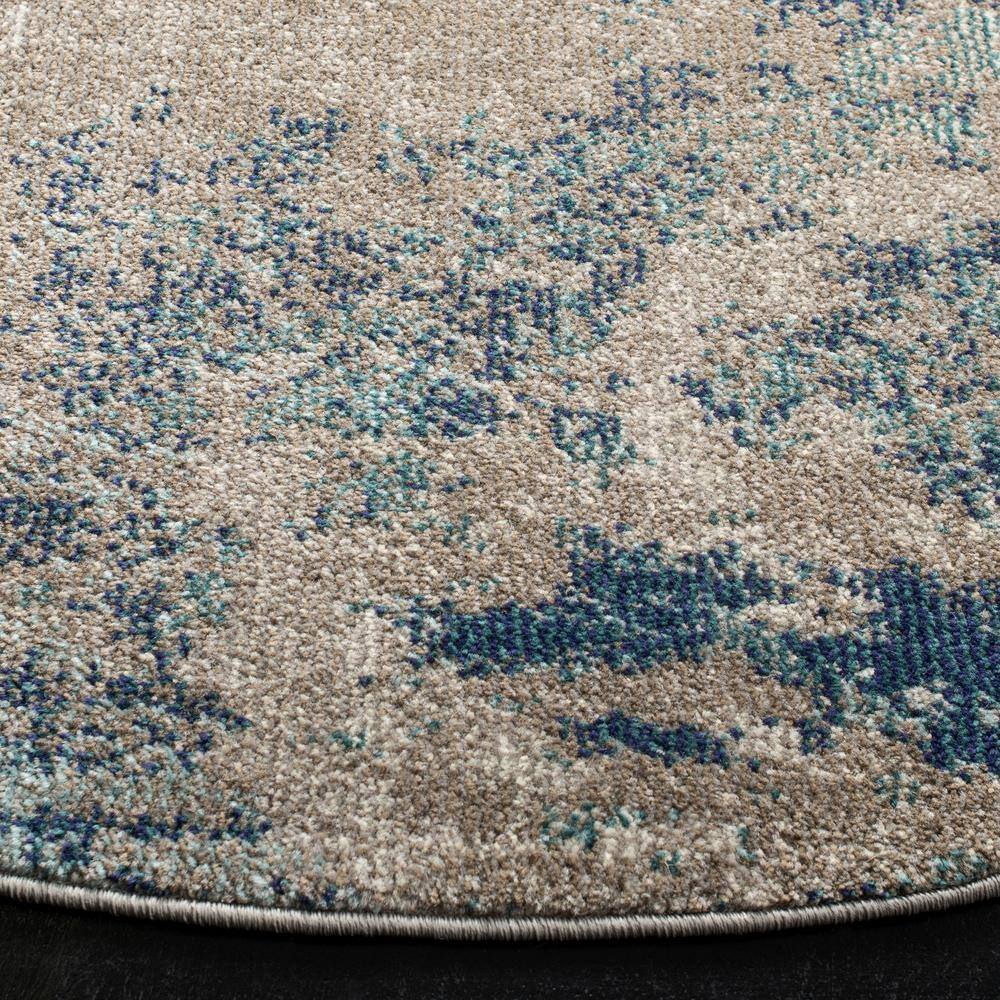 Safavieh Madison Blue and Grey Round Synthetic Area Rug