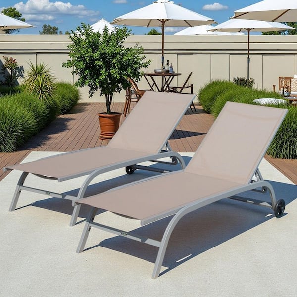 Adjustable Chaise Lounge Aluminum Outdoor Lounge Chair with Wheels Pool Lounge Chairs in Khaki Set of 2