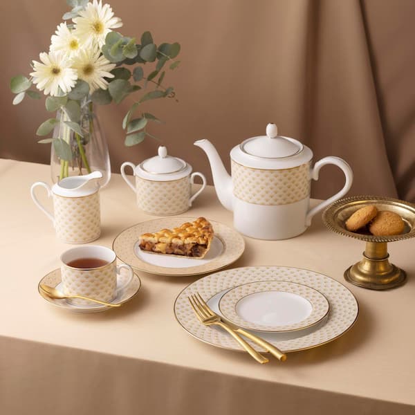 Trocadero Gold 10.50 in. (Gold) Porcelain Dinner Plates, (Set of 4)