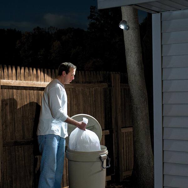 Mr Beams - Outdoor 140 Lumen Battery Powered Motion Activated Integrated LED Spotlight, Brown