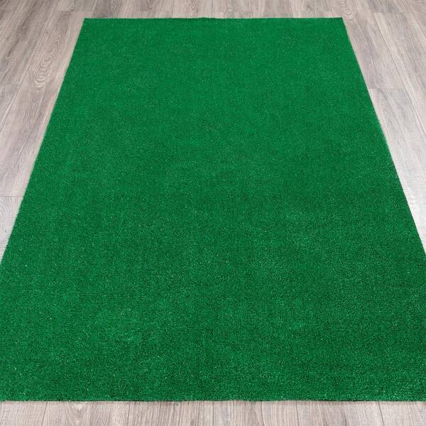 Ottomanson Turf Collection Waterproof Solid Grass 5x8 Indoor/Outdoor Artificial Grass Rug, 5 ft. 3 in. x 8 ft. 2 in., Green