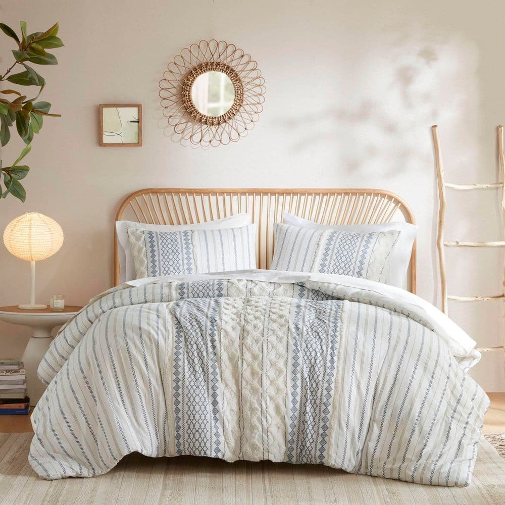 King Blue and White Cotton Comforter Set with Geometric Prints