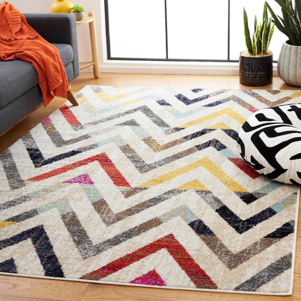 Adirondack Ivory/Gray Rust 5 ft. x 8 ft. Contemporary Chevron Area Rug