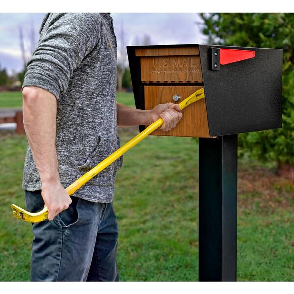 hugo boss mailbox