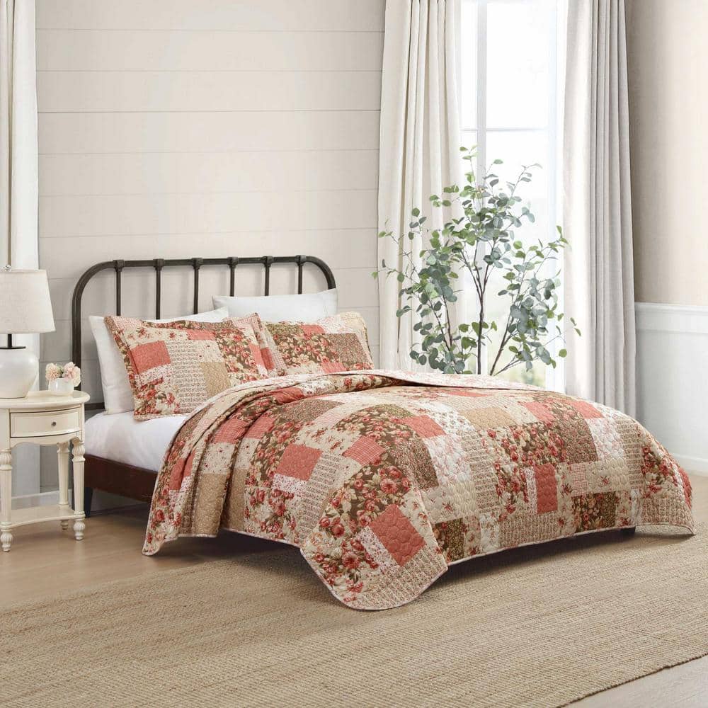 Harrietta Twin Pink Cotton Patchwork Reversible Quilt Set
