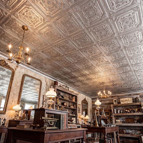 FROM PLAIN TO BEAUTIFUL IN HOURS Elizabethan Shield Antique White