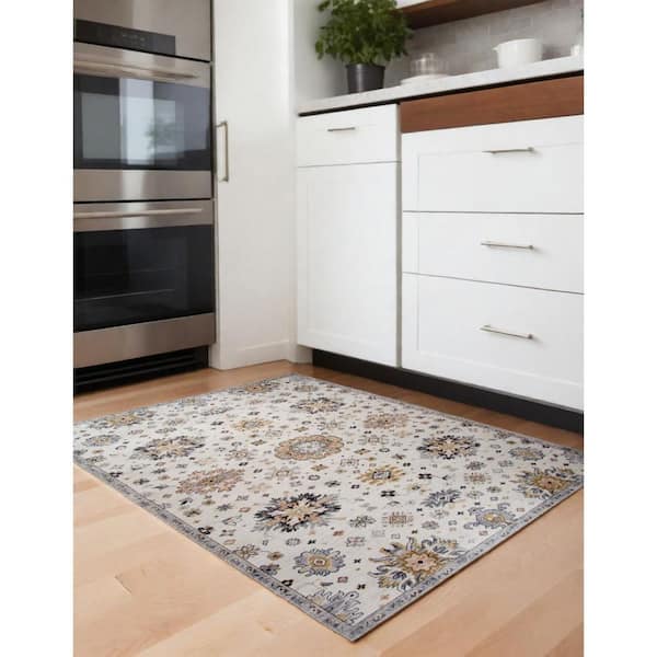 4' X 6' Cream Floral Area Rug