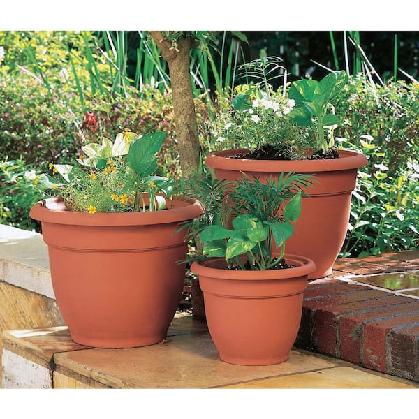 Ariana 17.75 in. Terra Cotta Plastic Self-Watering Planter