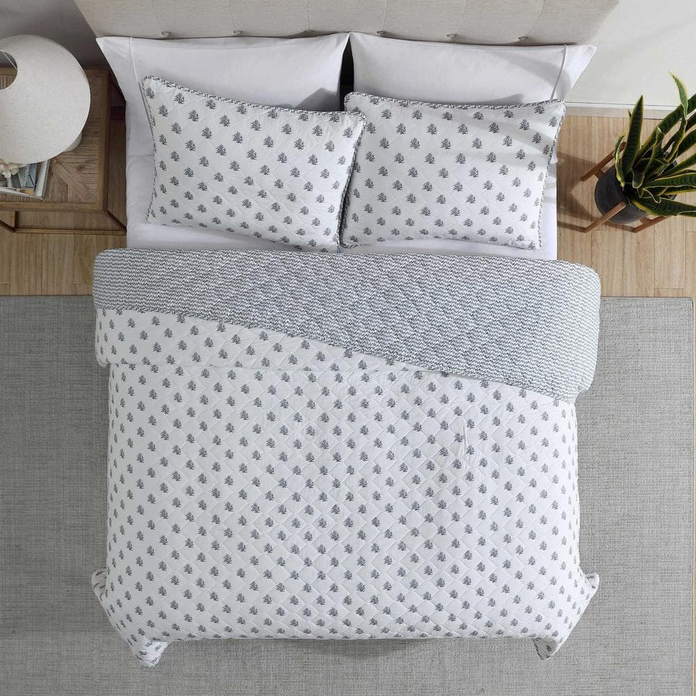 Twin Blue Cotton Reversible Quilt Set with Coral Motifs