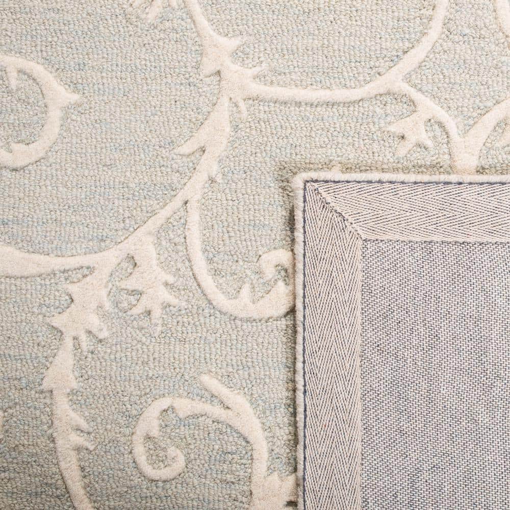 SAFAVIEH Micro-Loop Asteria Oriental Area Rug, Light Grey/Ivory, 2'6" x 4'