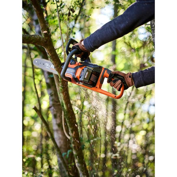 BLACK+DECKER 20-volt Max 10-in Battery Chainsaw 2 Ah (Battery and Charger  Included) at