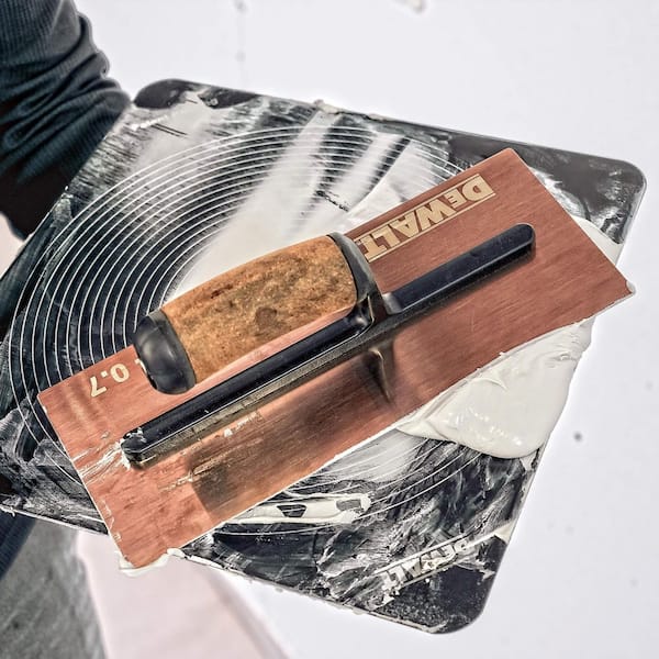 DEWALT Professional Aluminum Hawk