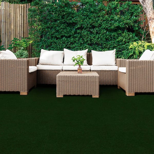 Foss Grizzly Grass - Rain Forest - Green 24 x 24 in. Peel and Foss Grizzly Grass - Rain Forest - Green 24 x 24 in. Peel and
