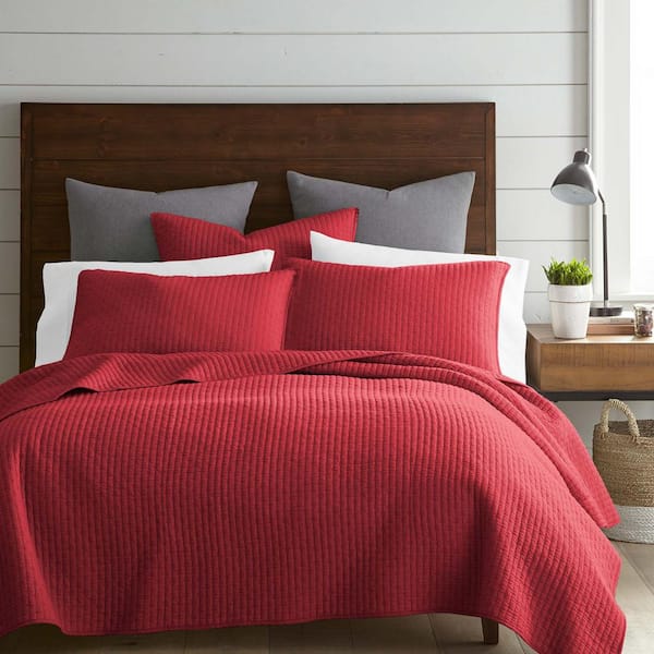 LEVTEX HOME Cross Stitch Chile Red 3-Piece Solid Cotton Full/Queen Quilt Set