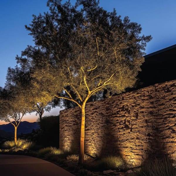 HINKLEY Vestra 350 Lumen Brushed Nickel Low Voltage Integrated LED Spotlight with No Additional Features