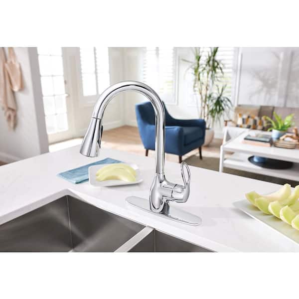 MOEN Kleo SingleHandle PullDown Sprayer Kitchen Faucet with Reflex