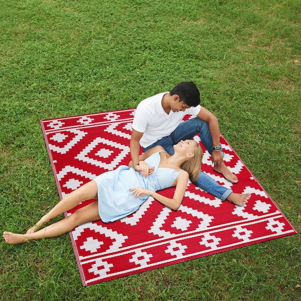 Milan Red White 8 ft. x 10 ft. Modern Reversible Recycled Plastic Indoor/Outdoor Area Rug-Floor Mat