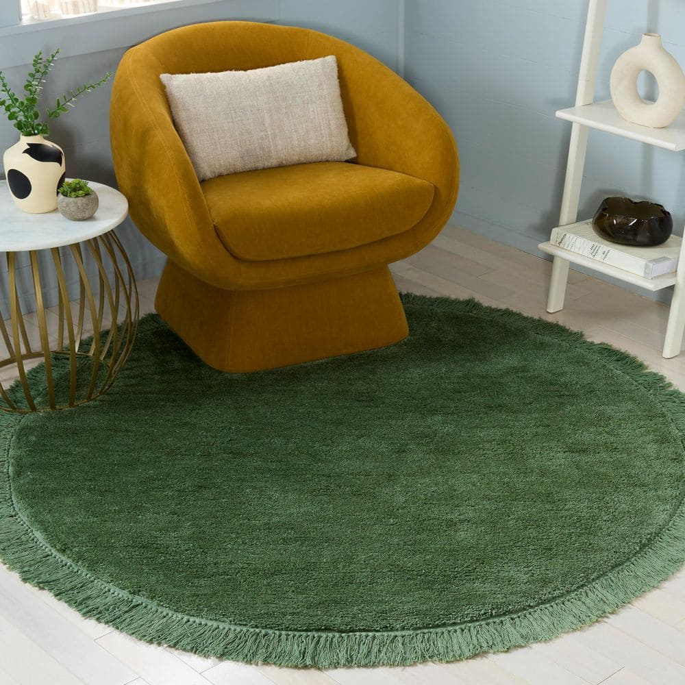 SAFAVIEH Vermont 5 ft. x 5 ft. Round Green Minimalist Solid Round Area ...