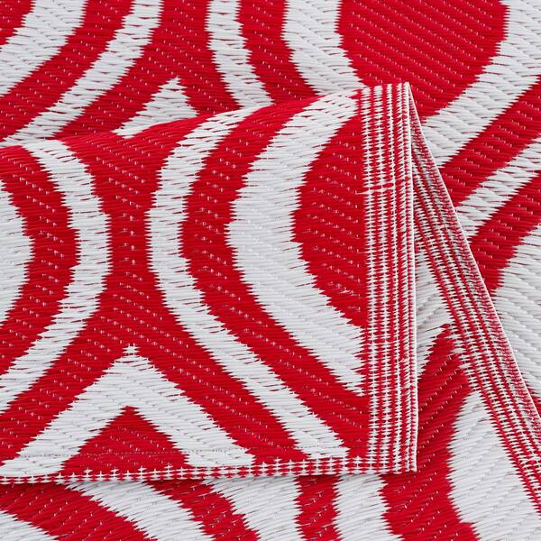 Venice Red White 4 ft. x 6 ft. Reversible Recycled Plastic Indoor/Outdoor Area Rug-Floor Mat