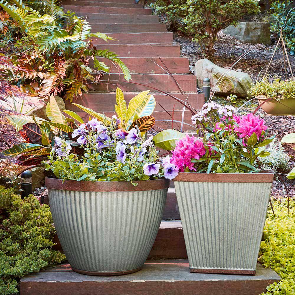 Westlake 20.5" Rustic Brown Resin Outdoor Planter