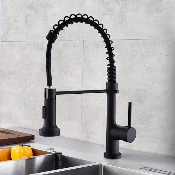 Single Handle Pull Down Sprayer Kitchen Faucet with 360° Rotation in Matte Black