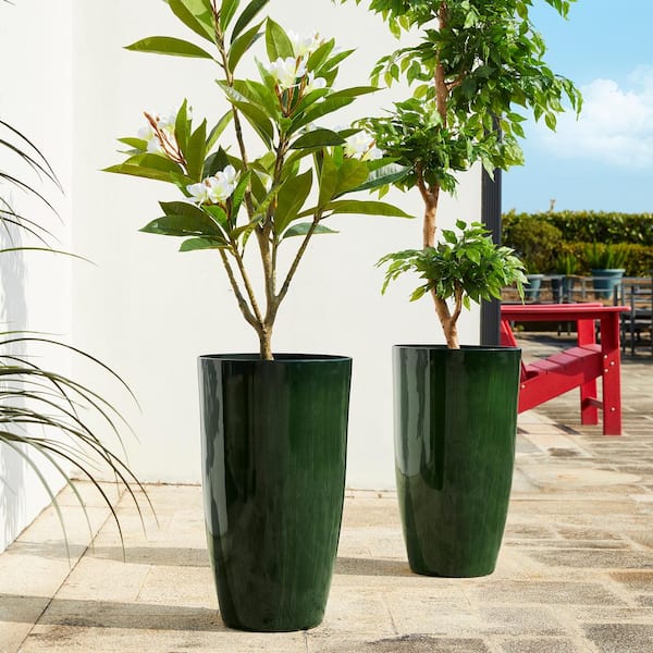 Glitzhome 23.5 in. H Oversized Gradient Green Faux Ceramic Tall