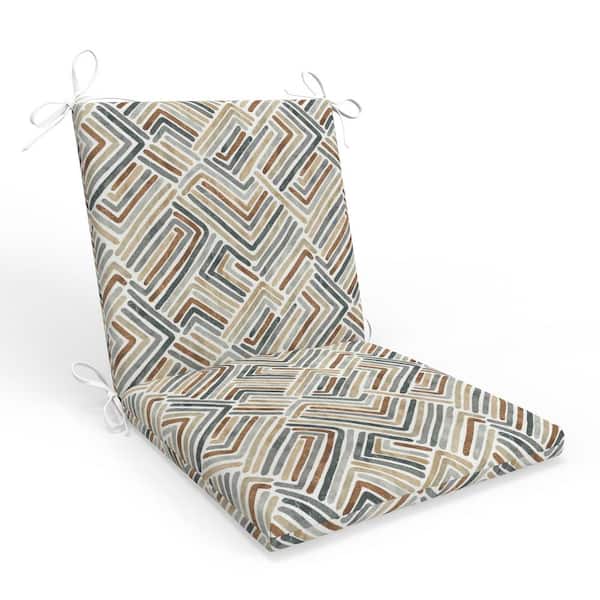 Pillow Perfect Geometric 18 in W x 3 in H Outdoor Piece Solid Back Dining Chair Cushion Set with Ties 1-Count in Estie Rattan