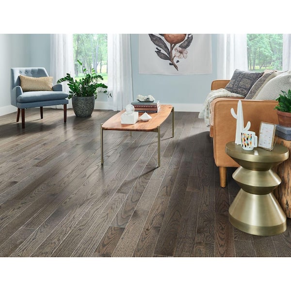 Bruce Plano Low Gloss Gray Oak 3/4 in. T x 4 in. W Smooth Solid Hardwood Flooring (18.5 sq.ft./ctn)