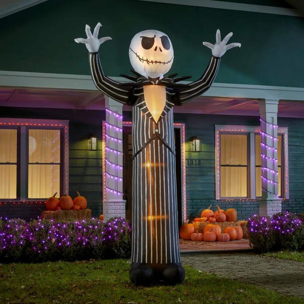 Disney 22GM29788 10 ft Animated Reaching Jack Skellington Halloween Inflatable